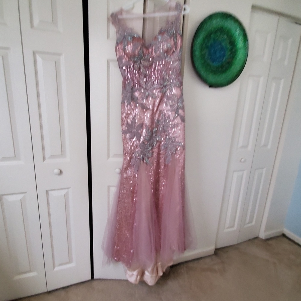 Used Prom dress